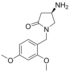 (4R)-4-amino-1-[(2,4-dimethoxyphenyl)methyl]pyrrolidin-2-one