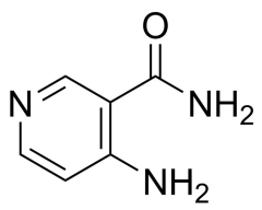4-amino-3-pyridinecarboxamide hydrochloride